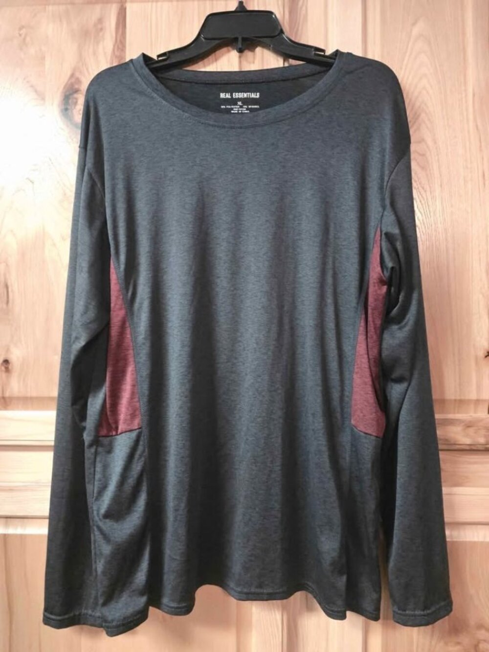 Real Essentials Black Burgundy Long Sleeved Athletic Style Shirt Size XL